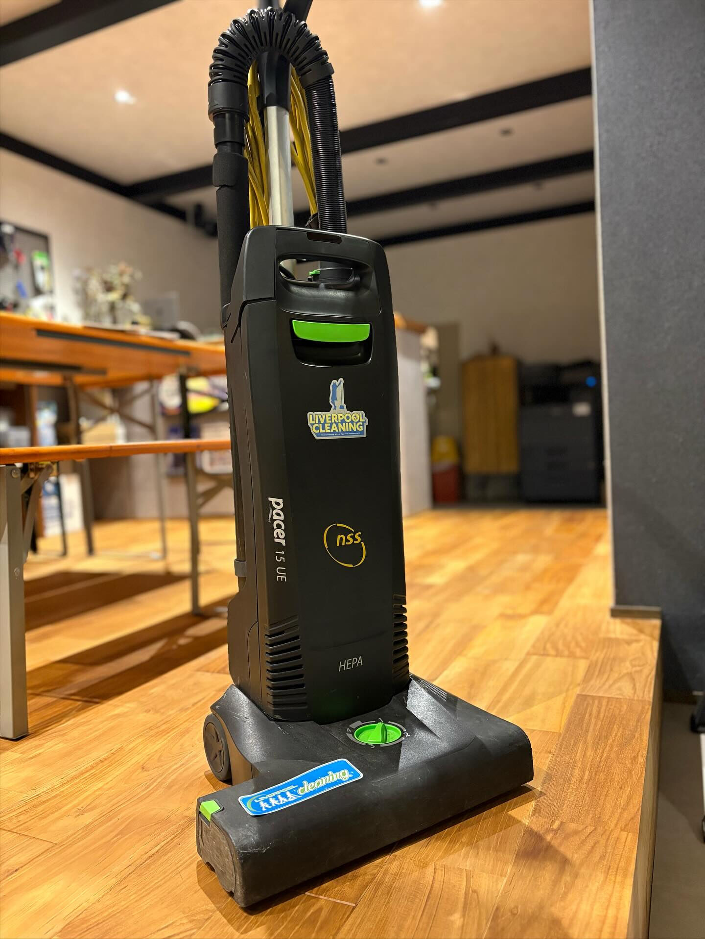 アメリカ製の業務用アップライトバキューム「NSS Pacer