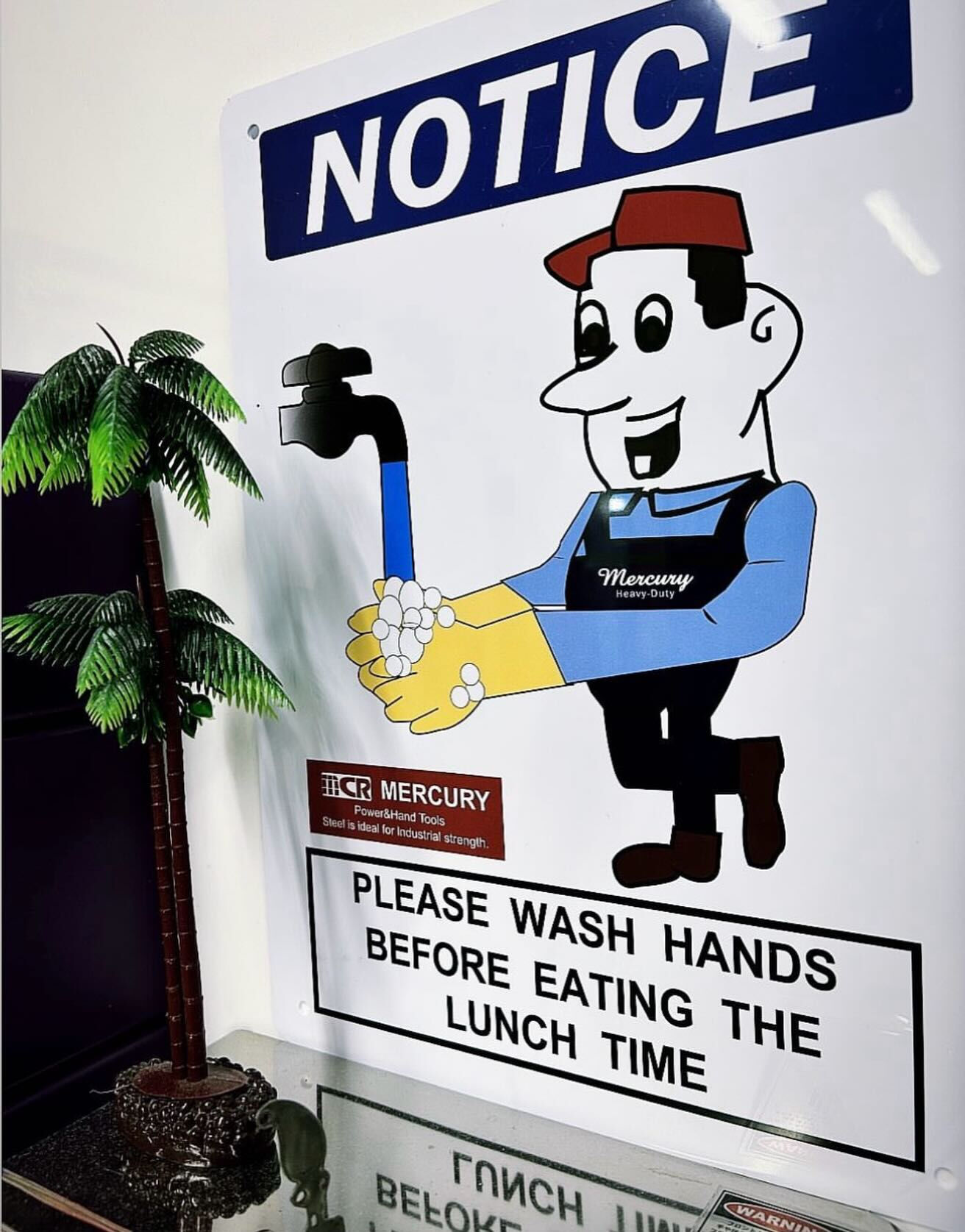 Clean hands. Clean space.